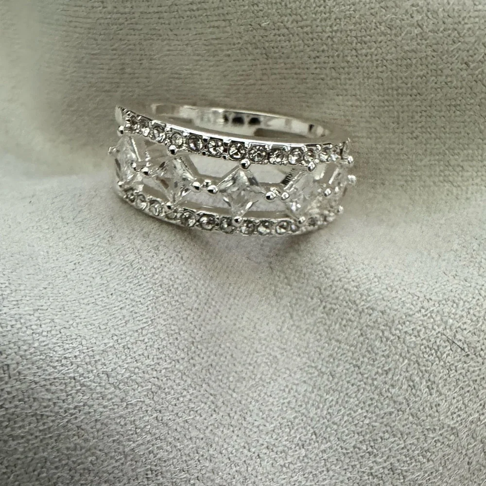 Charter Club Silver Plated Cubic Zirconia Ring size 8